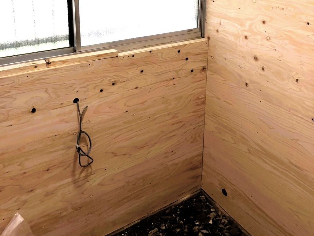 配管の位置を変える